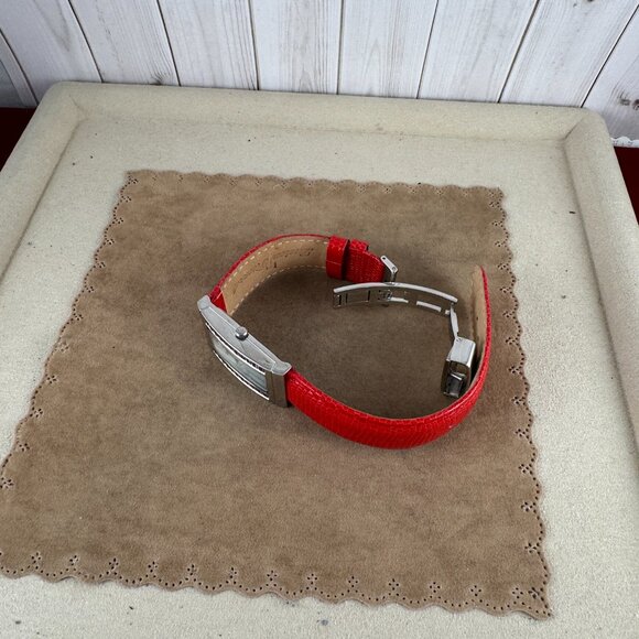 Like Red Red Wine this fine Vintage Lucien Piccard Ruby Watch - Picture 3 of 10